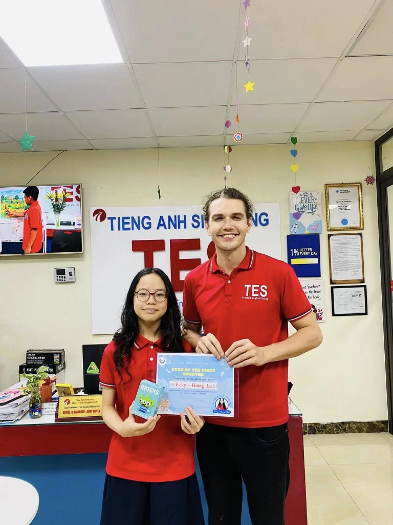 Vicky – Hoàng Linh