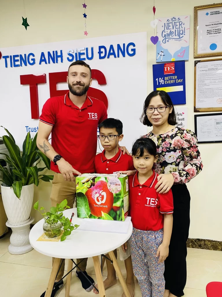 Chị Thu Hương (Phụ huynh 2 bạn Kyrie và Elsa)