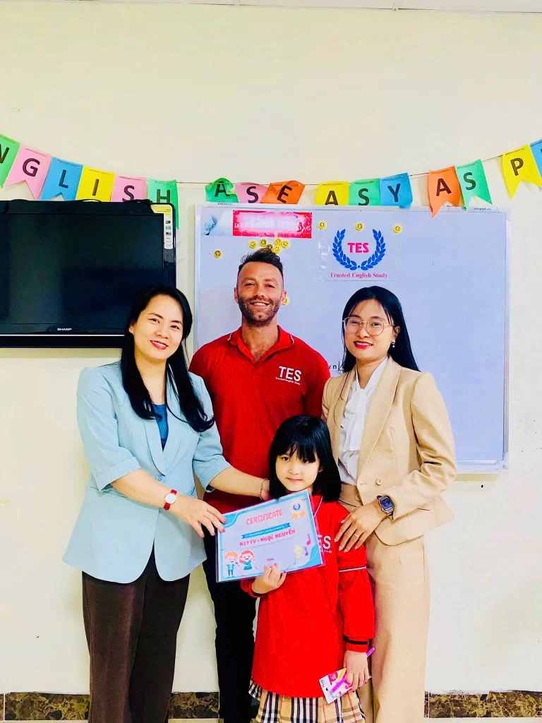 Chị Trang (Phụ huynh bạn Kitty – Ngọc Nguyên) 