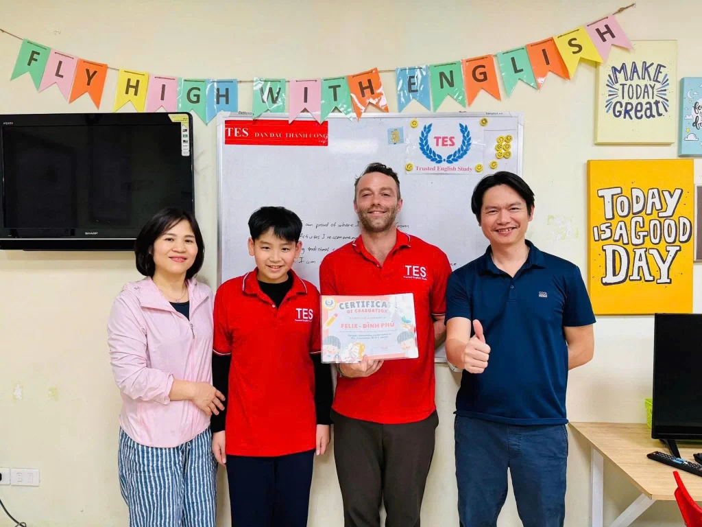 Anh Đình Hưng (Phụ huynh bạn Felix – Đình Phú)